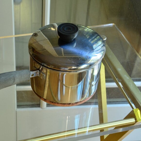 REVERE WARE 2 Qt Copper Bottom Pot With Lid - Picture 2 of 10